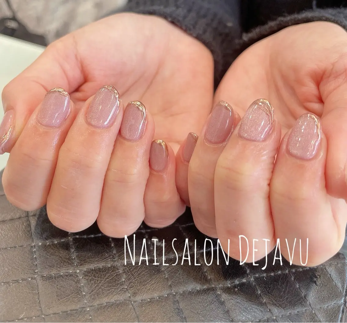 ネイル アートネイル フレンチネイル キラキラネイル マグネットネイル ミラーネイル Nail salon Dejavu 🌿のネイルデザイン