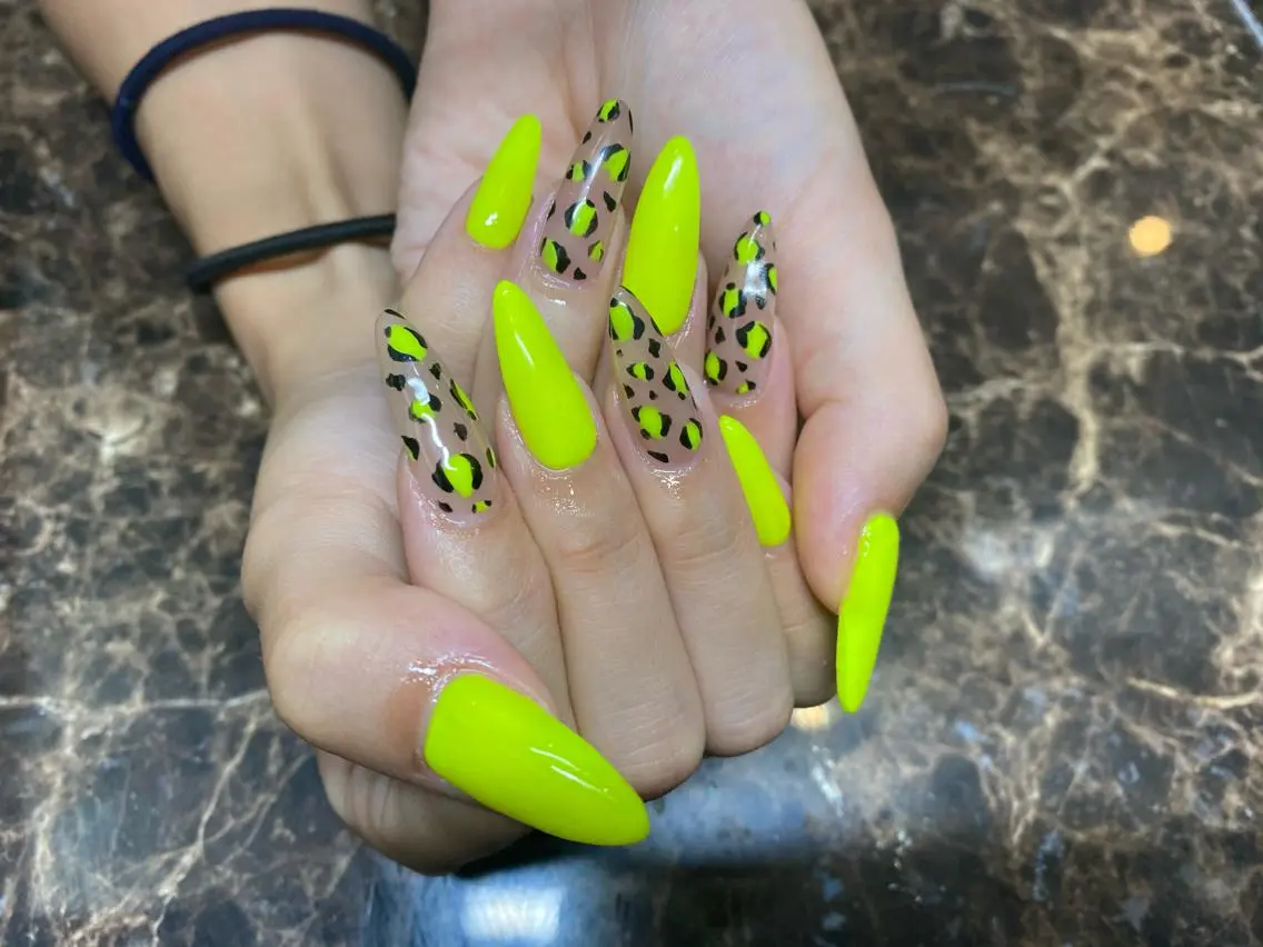 ネイル ハンドネイル IROHA Nail 矢掛萌子のネイルデザイン