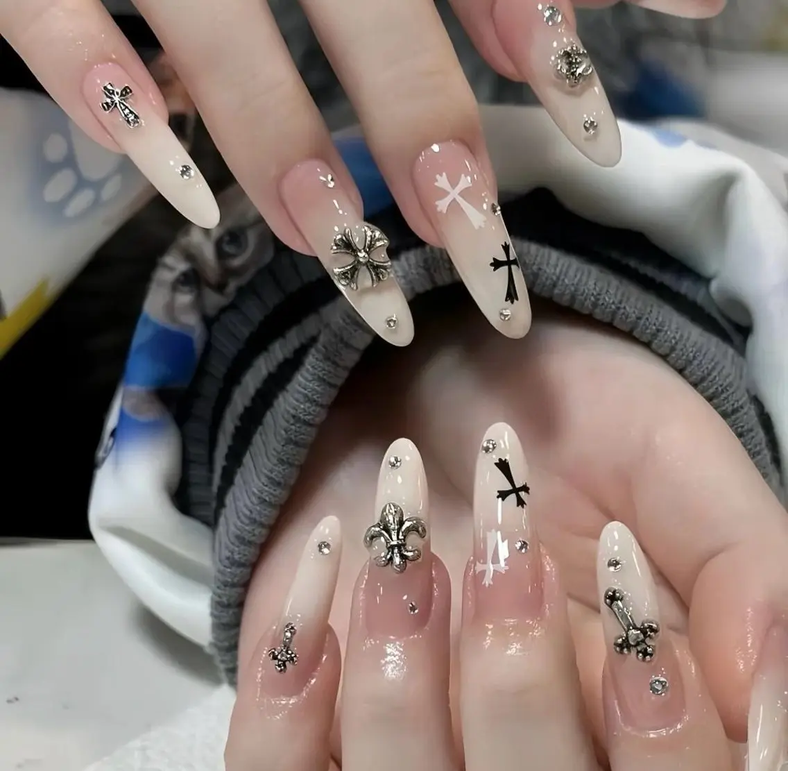 ネイル ハンドネイル Mika Nails 心斎橋のネイルデザイン