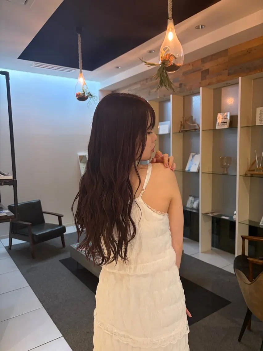 ロング カラー ブラウンカラー ピンクカラー ピンクブラウン ヘアカラー カラーモデル/ 長久手/暖色カラーのヘアスタイル