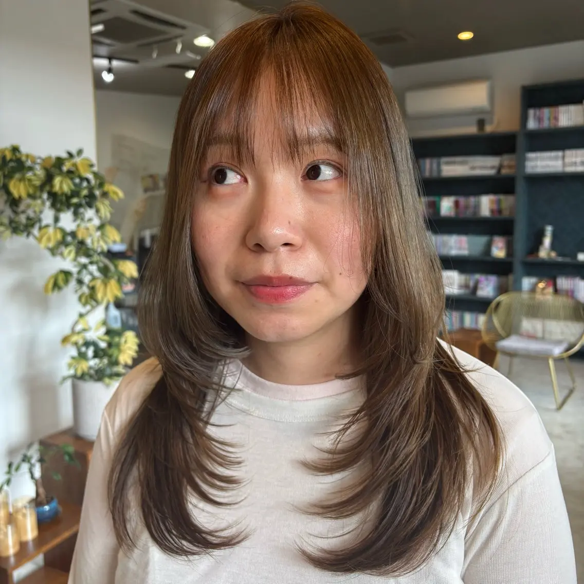 ロング カラー ベージュカラー ヘーゼル レイヤーカット 無料カット/カラー 内田りょう🔥のヘアスタイル