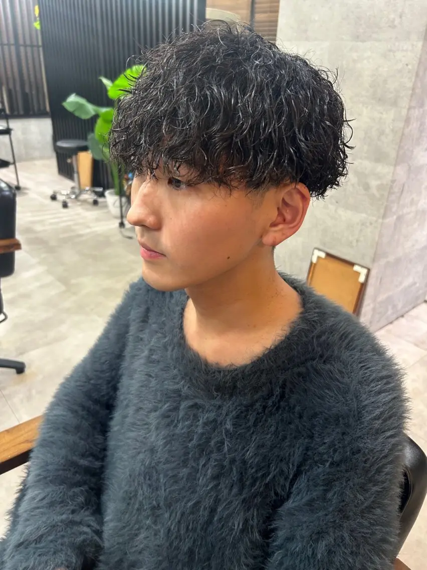 【ミニモ学割✨】メンズ骨格矯正カット+ツイストスパイラルパーマorスパイラルパーマ+トリートメントの写真