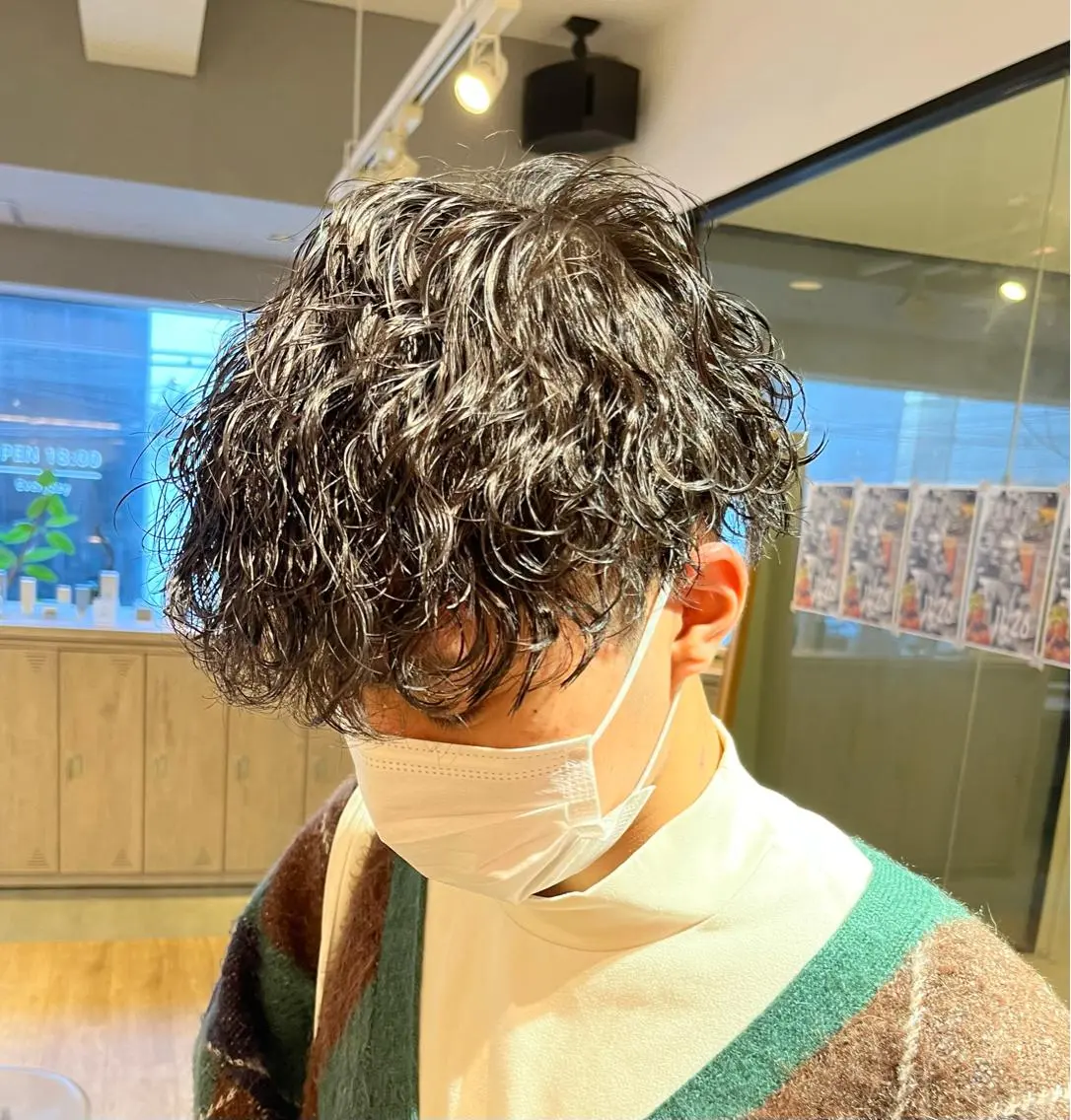 ショート パーマ メンズ カット パーマ SCENEbyRAD helmのヘアスタイル