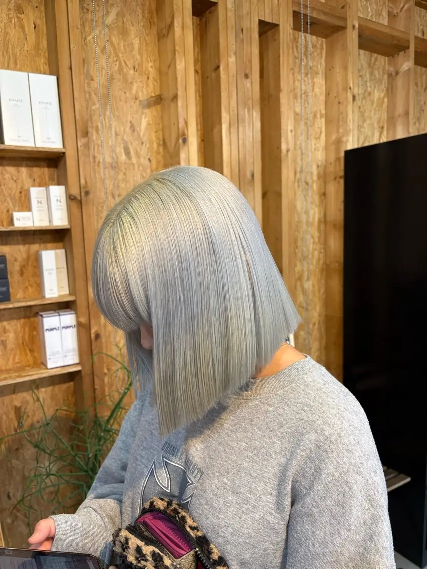 カラー まろみ暖色×ボブ ×chia🕯のヘアスタイル