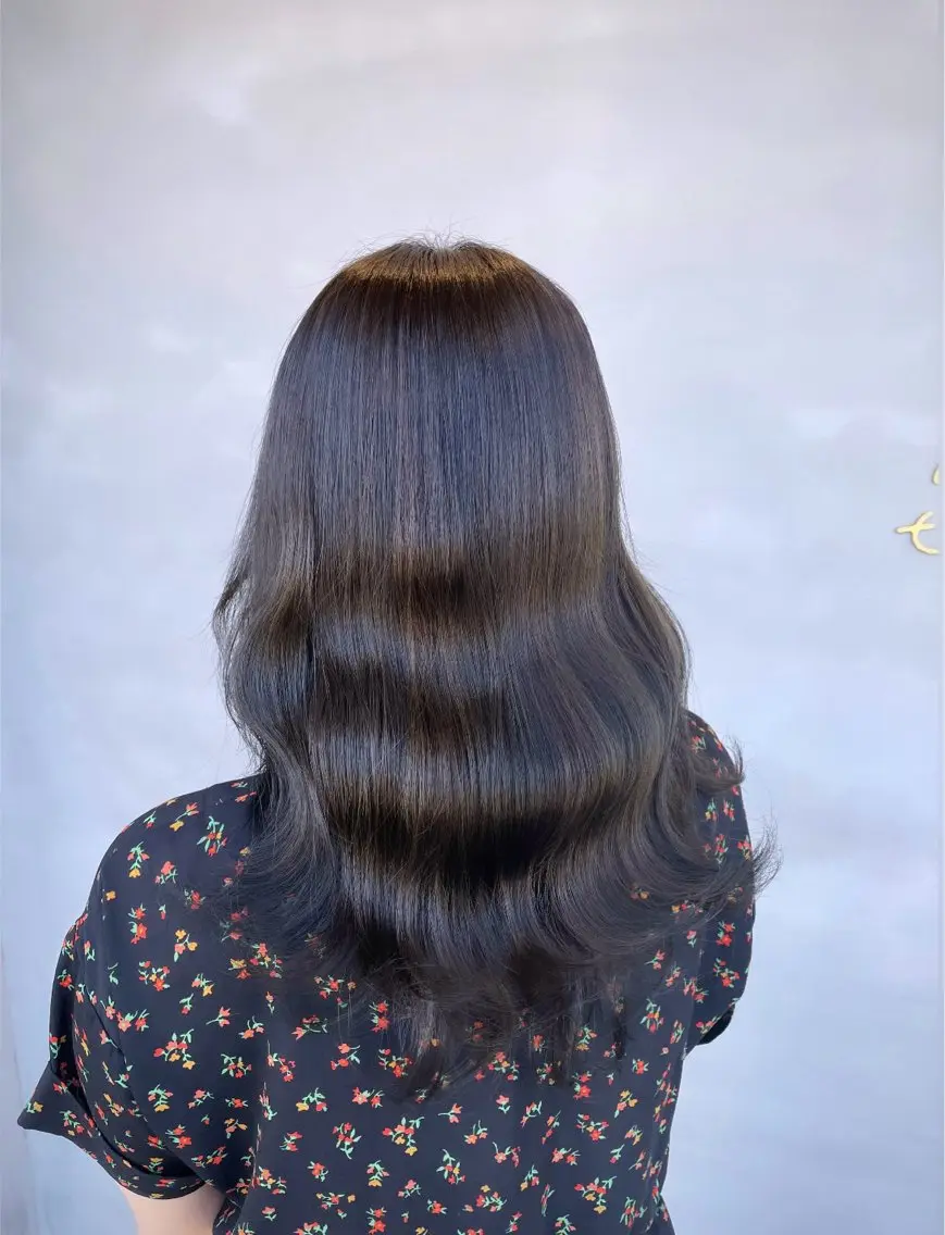 セミロング カラー ヘアカラー トリートメント tim hinaのヘアスタイル