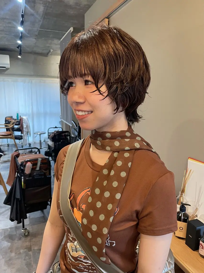 ショート カラー パーマ 土川 陽菜のヘアスタイル