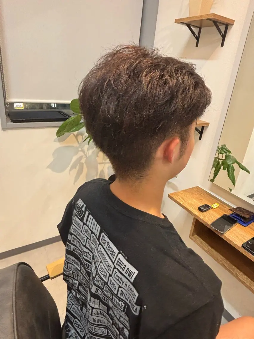 カラー メンズ 杉山 渚のヘアスタイル
