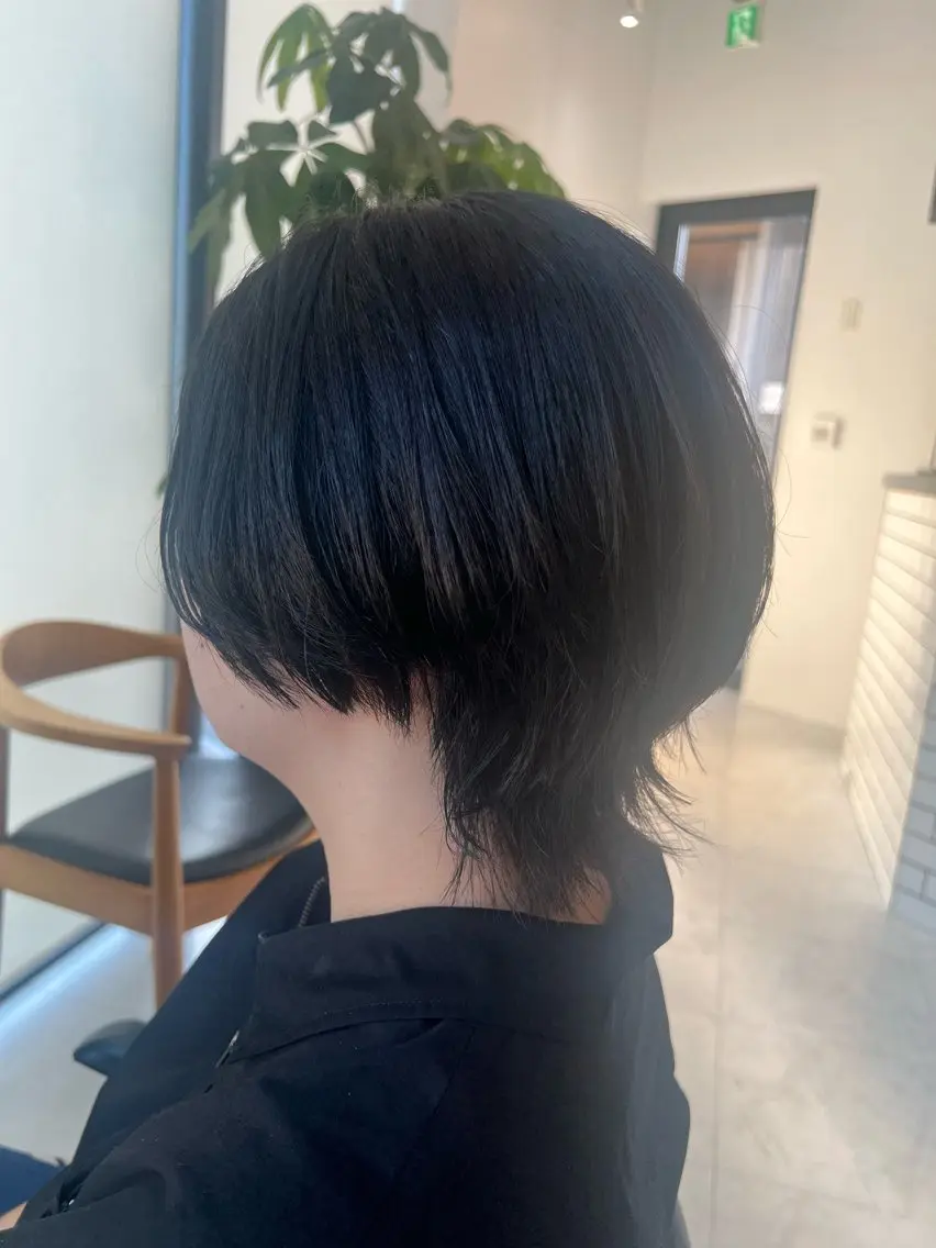ショート ダブルカラー寒色系 ボリューム改善ハヤトのヘアスタイル