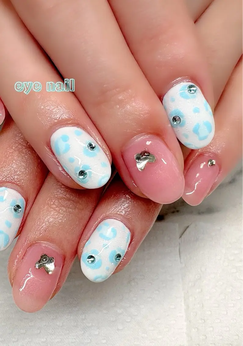 ネイル アニマル柄 ジェルネイル 水色 ピンク Eye nailのネイルデザイン