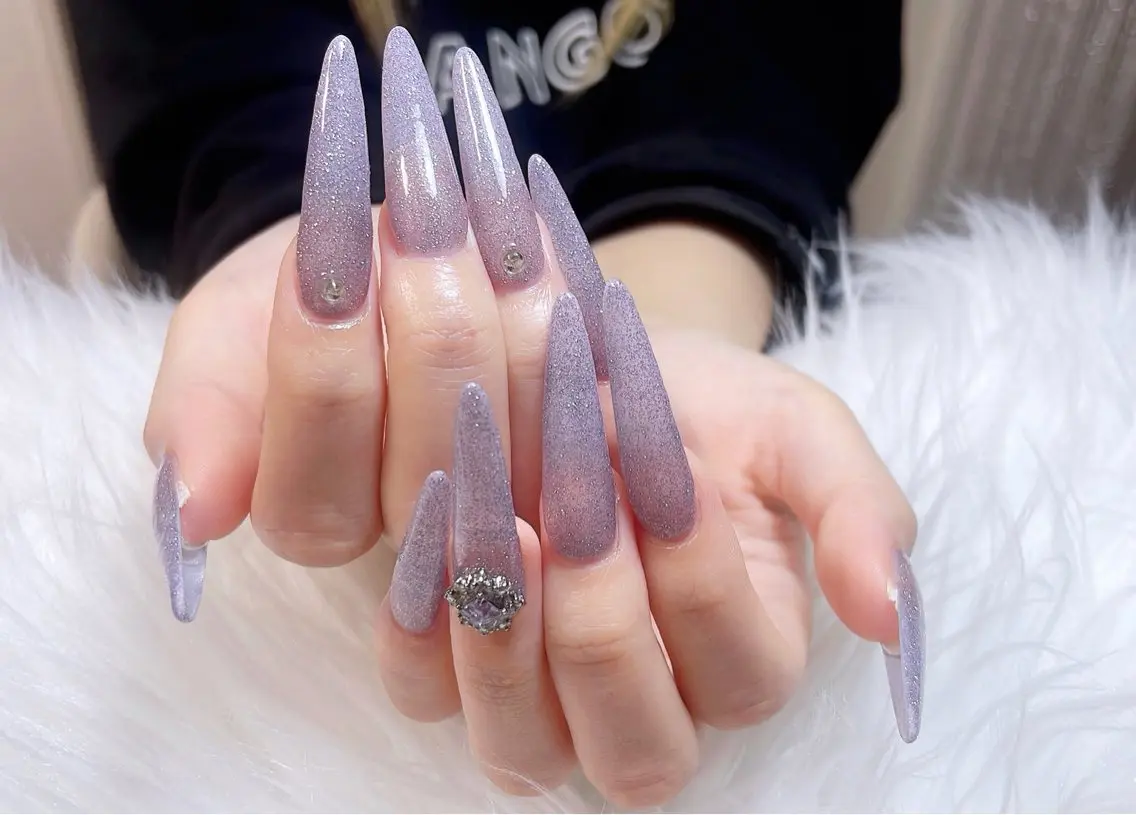 ネイル アニマル柄 チークネイル フラッシュネイル フットネイル フレンチネイル B·U Nail大宮 長さだし専門店のネイルデザイン