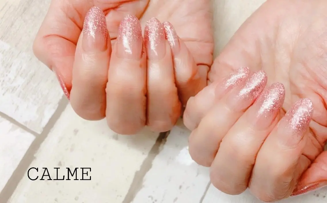 ネイル ラメ(グリッター) ラメグラデーション ハンドネイル CALME ♡のネイルデザイン