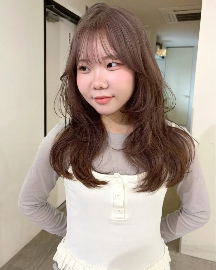 ロング カラー ブリーチ カット ヘアカラー mizuki/ピンク ベージュ.レイヤーのヘアスタイル