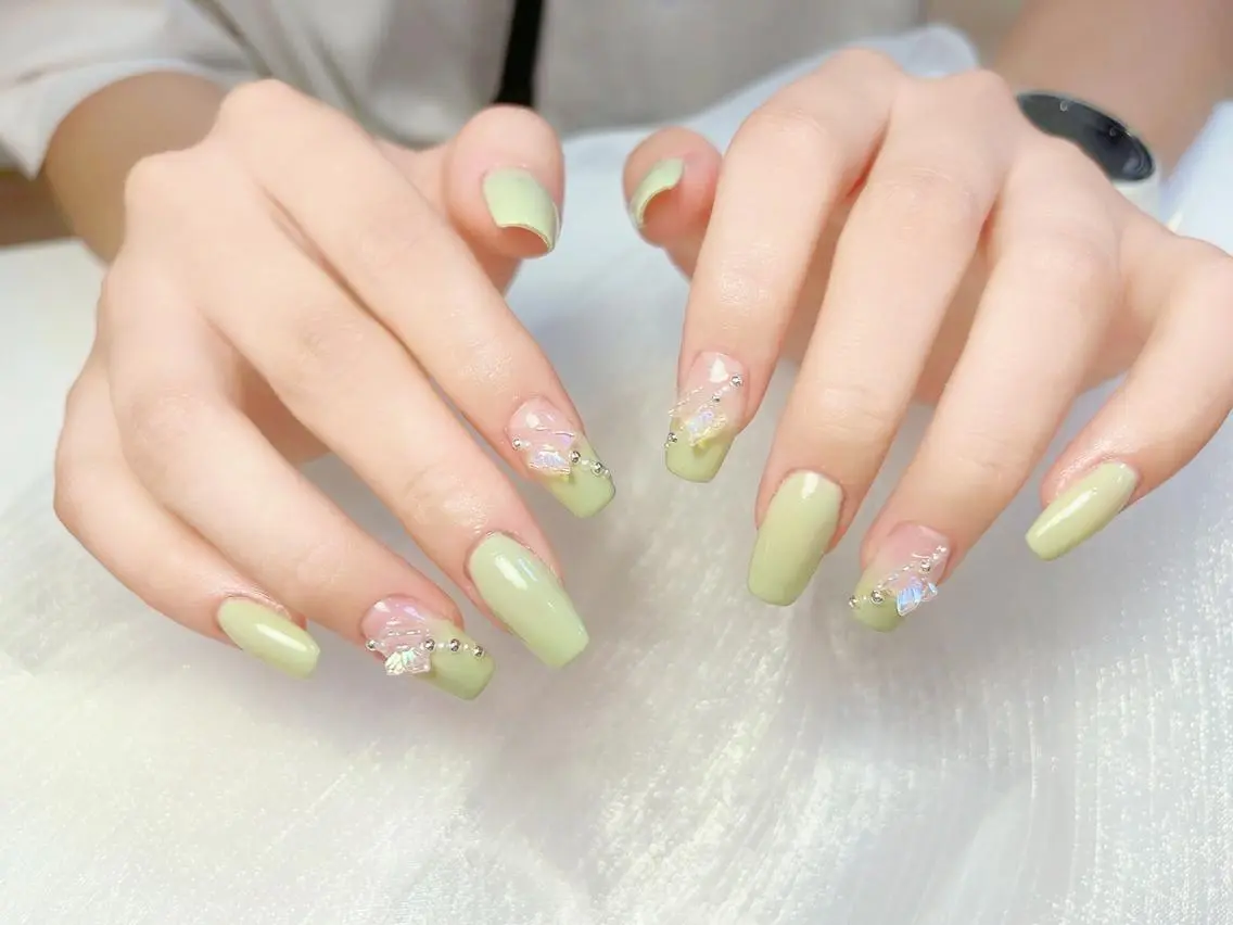 ❤️【初回ジェルオフ無料】HANDお持ち込みデザイン4本の写真