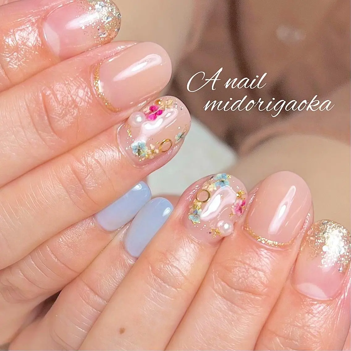 ミディアム カラー ネイル フラワーネイル ハンドネイル 大人可愛い高技術ネイ ル♡美爪A nailのネイルデザイン