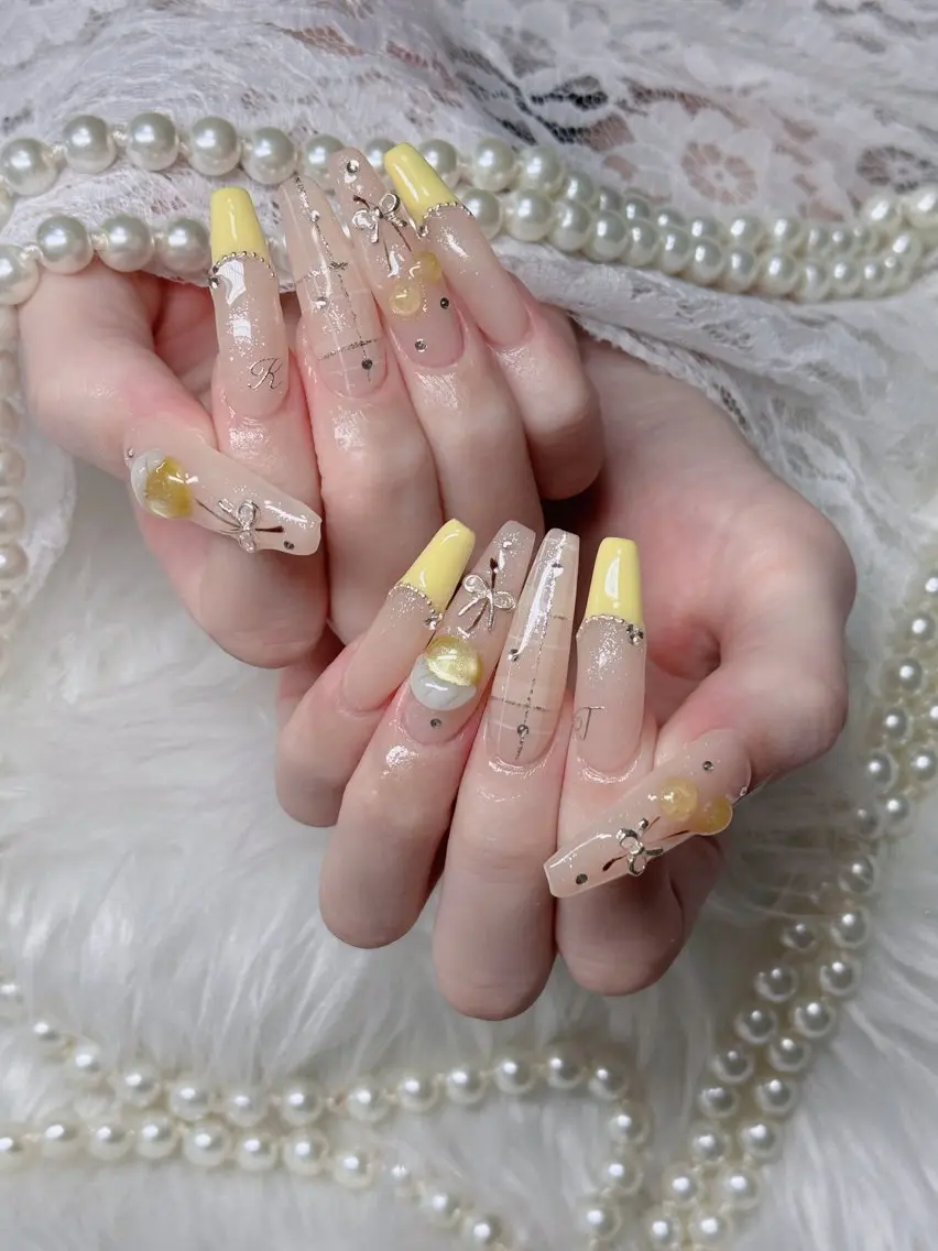 ネイル フレンチネイル ジェルネイル ハロウィン 韓国ネイル マグネットネイル ハンドネイル Hbaby nailのネイルデザイン