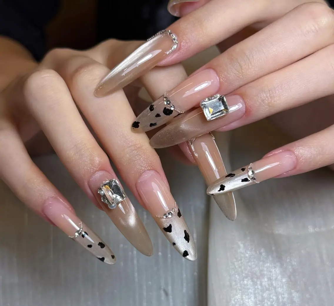ネイル ハンドネイル 🎀 NaNa_nailのネイルデザイン