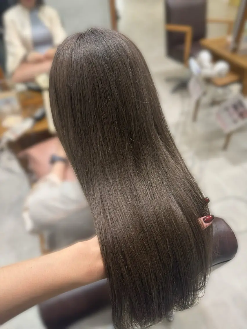 ロング カラー 透明感カラー グレージュ カット ヘアカラー 藤田 紋芽 Jr.stylistのヘアスタイル