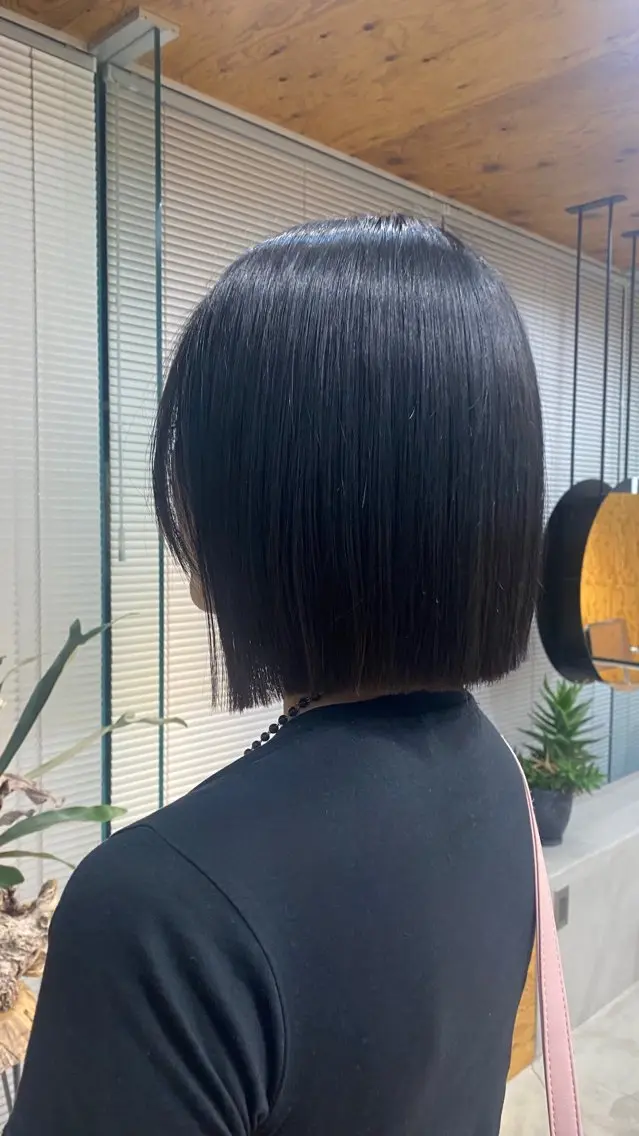 ショート ボブ cyan hinaのヘアスタイル