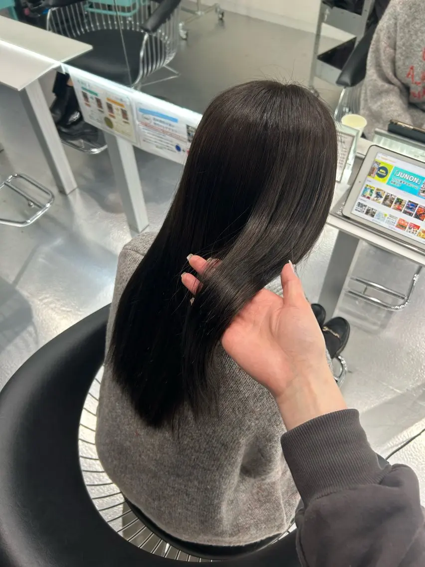 ロング ヘアカラー あやめ🪽 オリーブ/ハイトーンのヘアスタイル