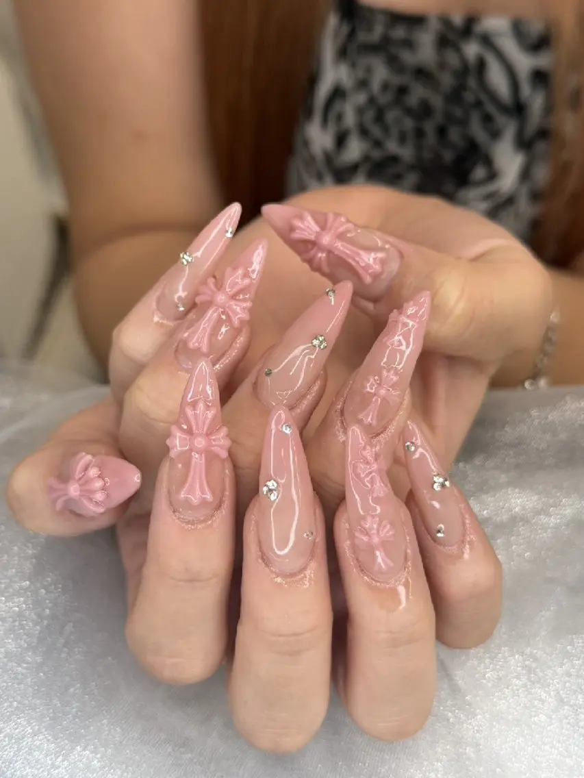 ネイル 氷ネイル・うるうるネイル マットネイル ニュアンスネイル リボン 夏ネイル ハンドネイル rina nailのネイルデザイン
