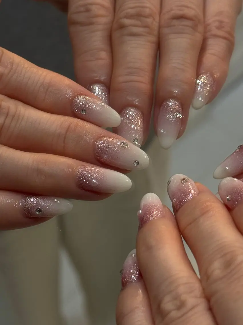 ミディアム ハンドネイル Nailsalon M-crystalのネイルデザイン