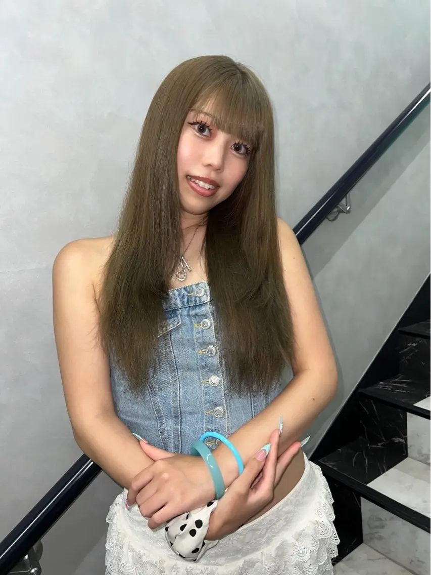 ロング カラー ヘアカラー Risa／盛れる レイヤー／艶カラーのヘアスタイル