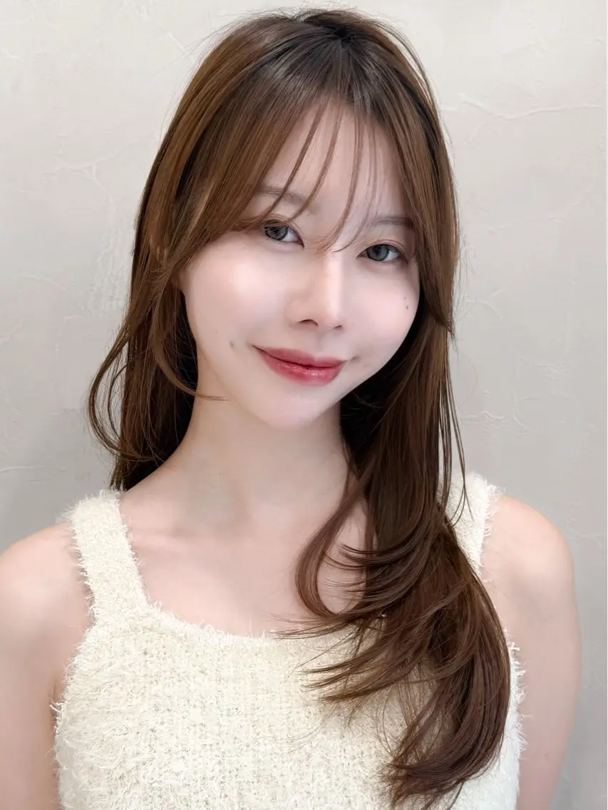 ロング ヘアカラー 五百木 風乃のヘアスタイル