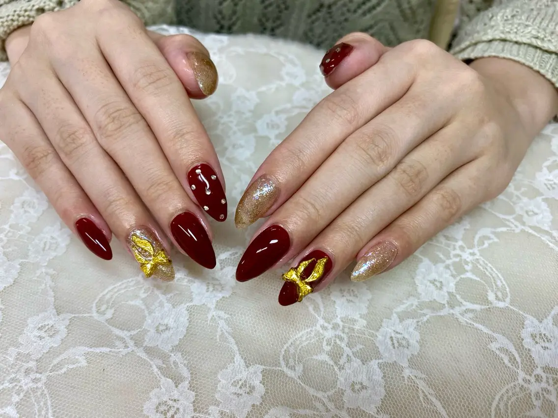 キッズ ネイル ゴールド リボン ハンドネイル ハンドケア Epokku ネイルサロンのネイルデザイン