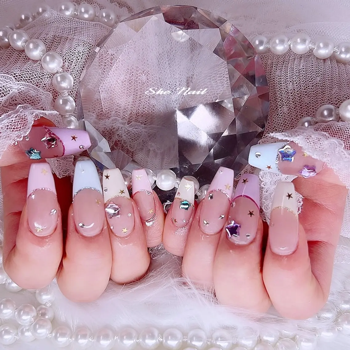 ネイル チークネイル 長さ出し フレンチネイル ガラスフレンチ マグネットネイル ISA_ BELLAのネイルデザイン