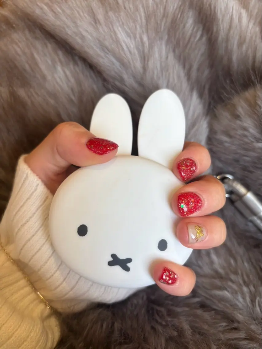 ネイル フラッシュネイル ジェルネイル キラキラネイル ショートネイル ネイルサロン キュアリーネのネイルデザイン