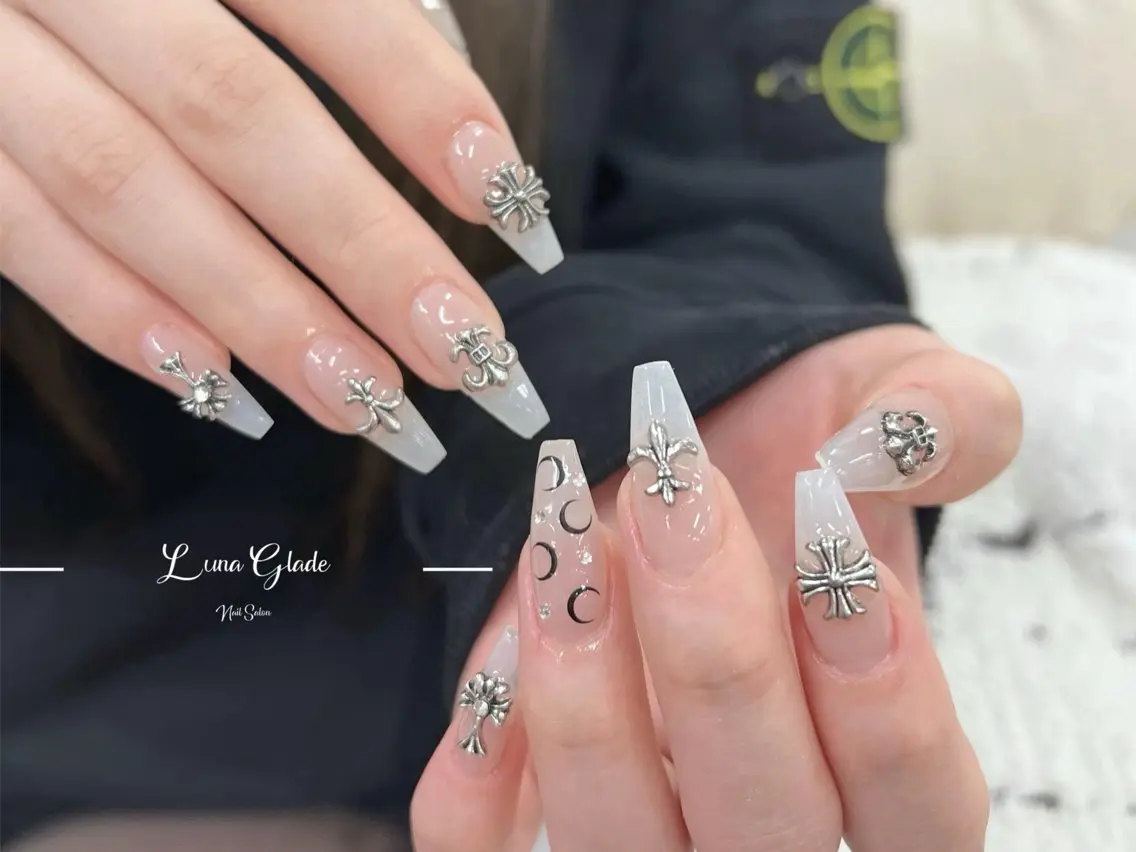 ネイル ハンドネイル Luna Gladeのネイルデザイン
