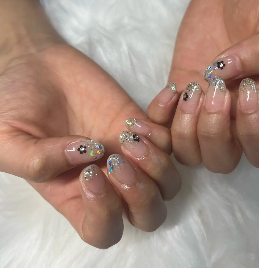 ネイル グラデーション キラキラネイル lily nailのネイルデザイン