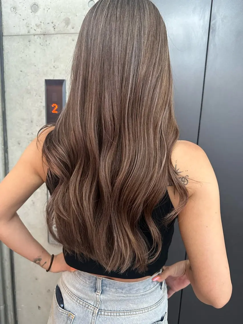 ロング カラー ヘアアレンジ ヘアカラー トリートメント ヘアセット 透明感/ブリーチ/ 髪質改善💛miuのヘアスタイル