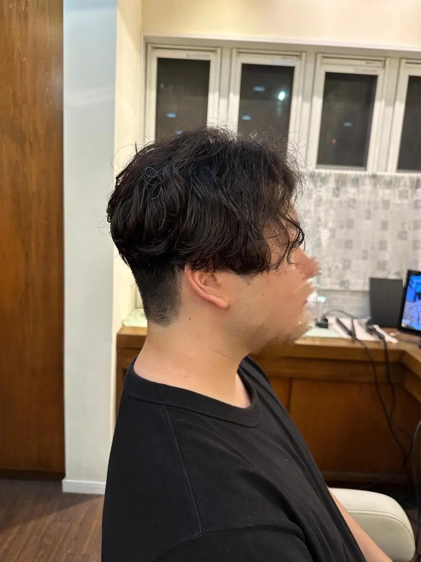 パーマ メンズ 刈り上げ 濱野 黎士のヘアスタイル