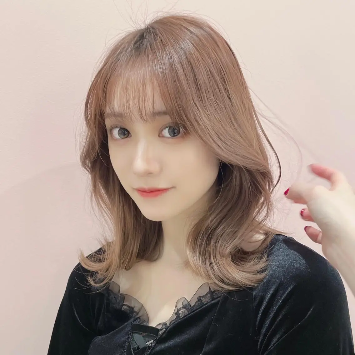 ミディアム 🤎小顔レイヤー /ベージュ🤎友香のヘアスタイル