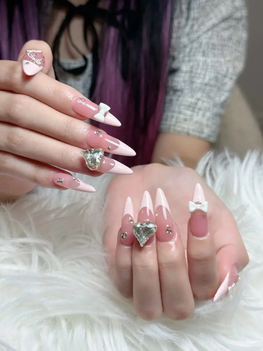 ネイル フレンチネイル ジェルネイル キラキラネイル 韓国ネイル レース Julli NailStudioのネイルデザイン