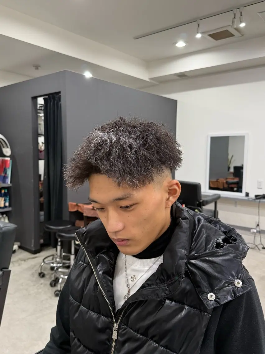 パーマ メンズ 谷口 匠のヘアスタイル