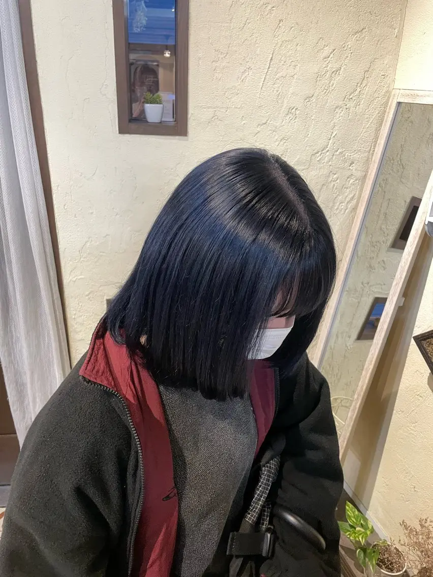 ミディアム ヘアカラー 大庭 萌瑚のヘアスタイル
