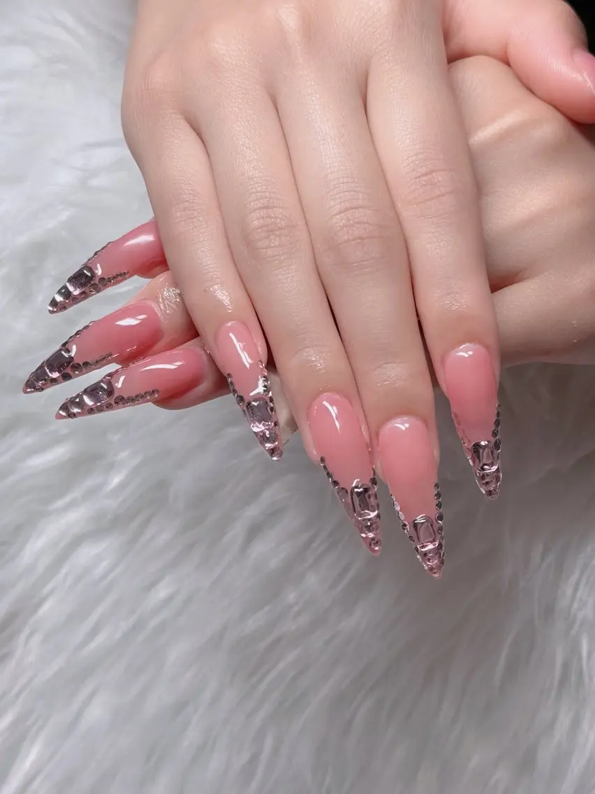 ネイル オーロラネイル フレンチネイル ジェルネイル ハロウィン キラキラネイル H.baby Nail Salonのネイルデザイン