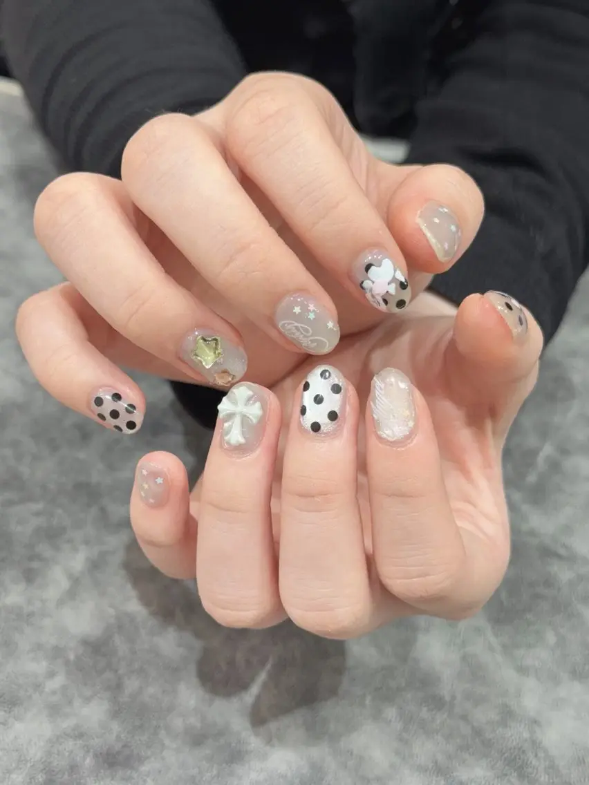 ネイル ハンドネイル ベスティオーラ aineのネイルデザイン