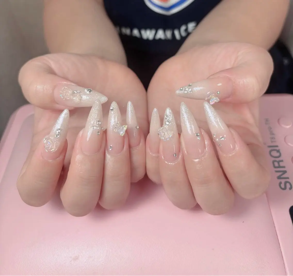 ネイル ハンドネイル Swan Nail Salonのネイルデザイン