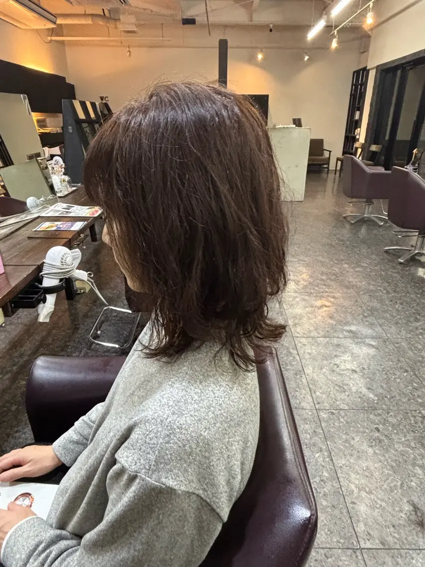 ミディアム パーマ ミディアムパーマ くびれヘア 松尾 大聖のヘアスタイル