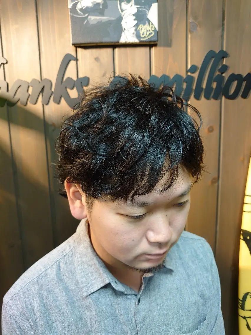 パーマ 岡林 選のヘアスタイル