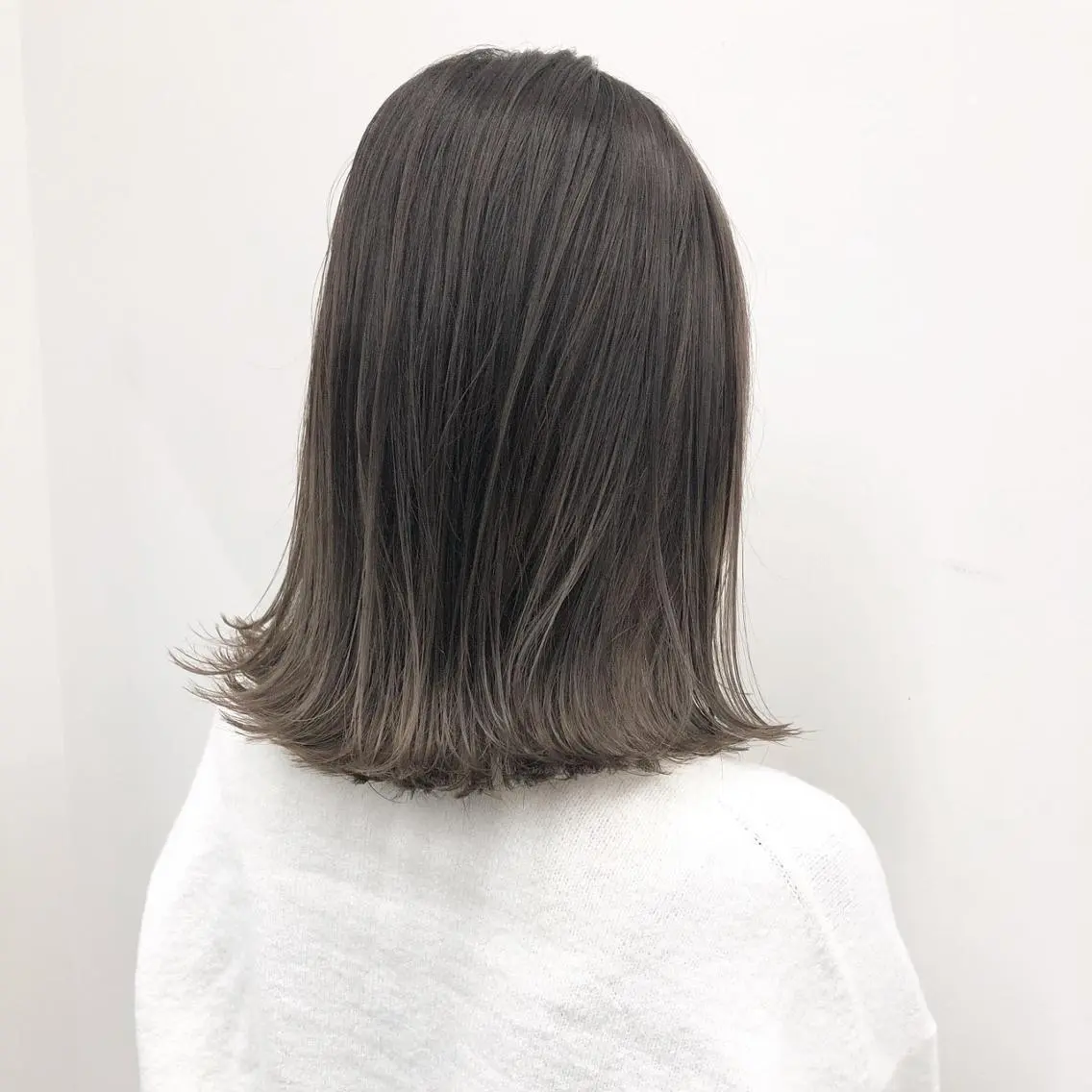 ミディアム アッシュ 髪質改善 韓国風ヘア カット ヘアカラー トリートメント 【公式】amble luxe池袋東口🩷のヘアスタイル