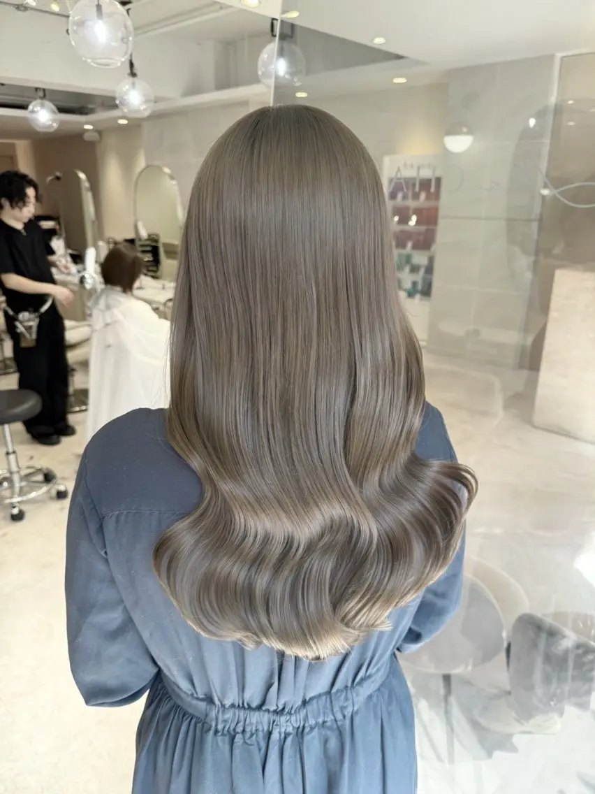 ロング カラー ベージュカラー トリートメント カット ヘアカラー トリートメント 透明感カラー🌿 グレージュ🐺陽介のヘアスタイル