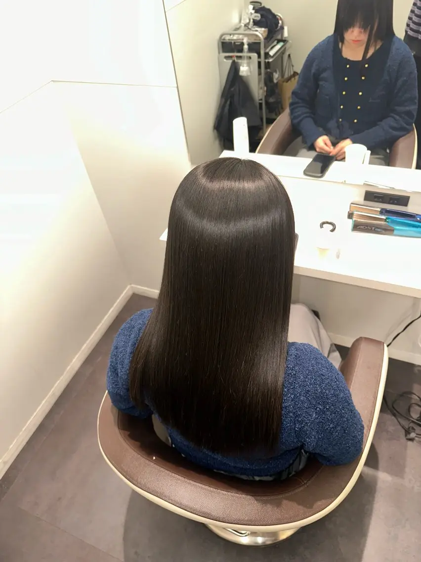 セミロング 美髪特化✨ 伊織✨縮毛矯正✨のヘアスタイル
