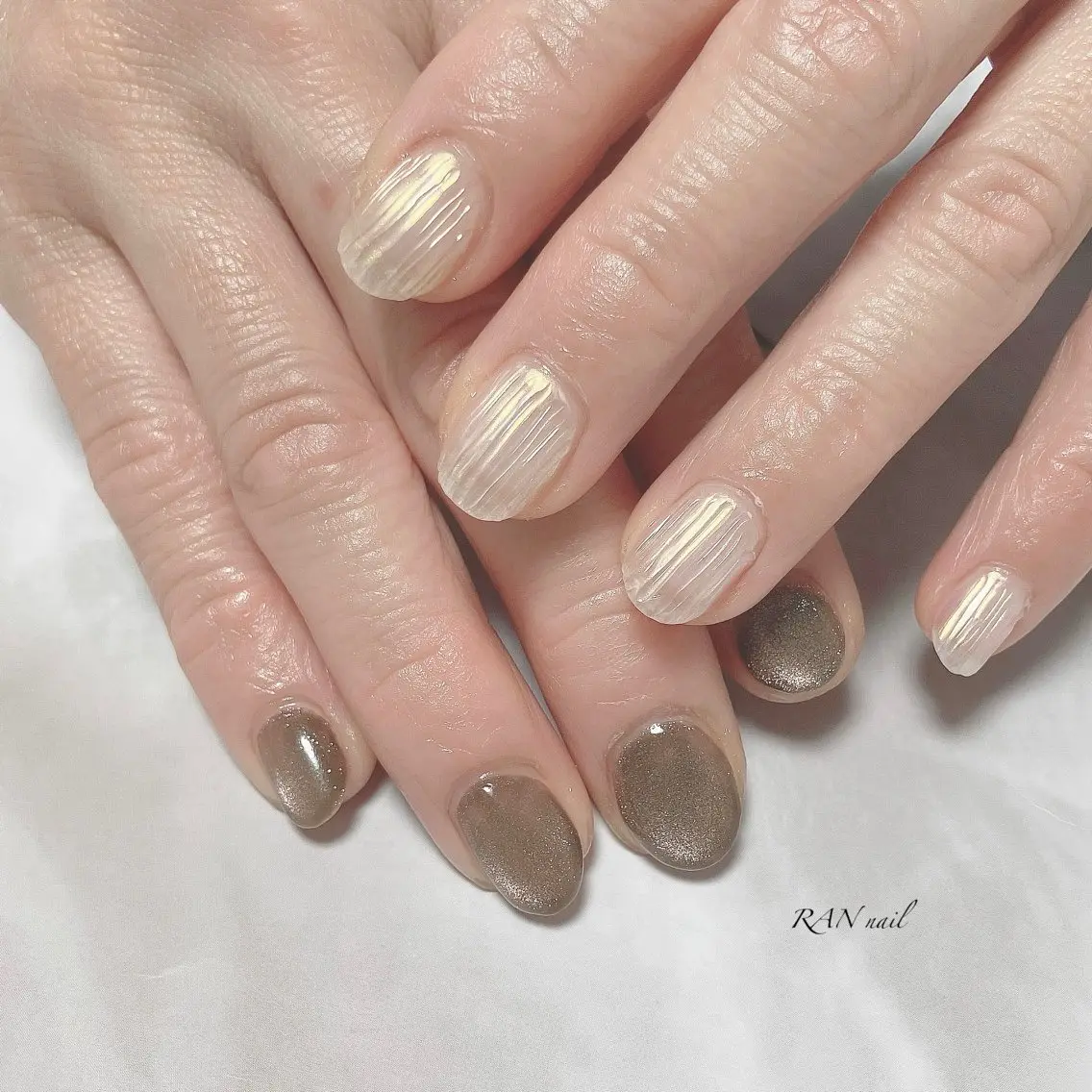 ネイル オーロラネイル ブラウン マグネットネイル ニュアンスネイル 春ネイル ハンドネイル フットネイル RAN nailのネイルデザイン