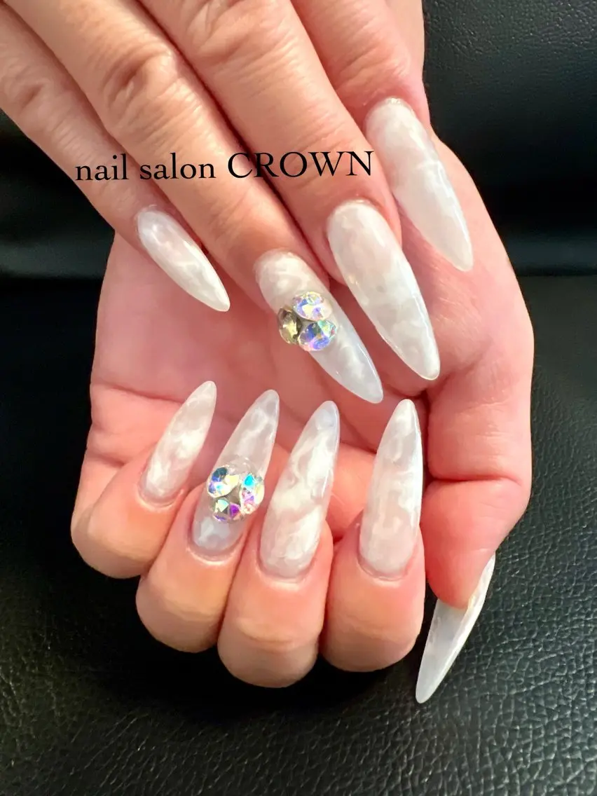 ネイル 長さ出し ロングネイル スカルプネイル ネイルチップ nail salon CROWNのネイルデザイン