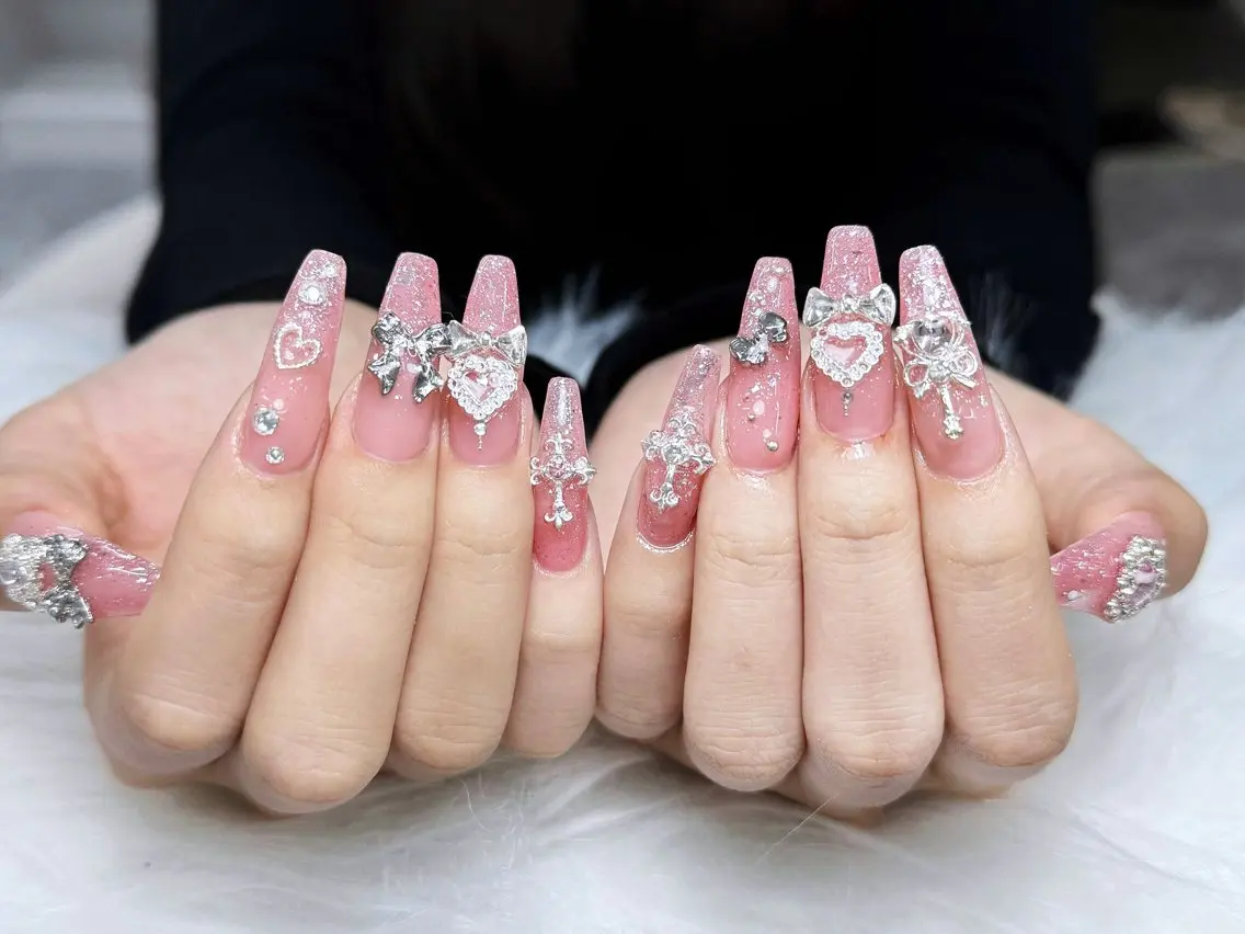 ネイル ハンドネイル ハンドケア Nova Nail Nambaのネイルデザイン