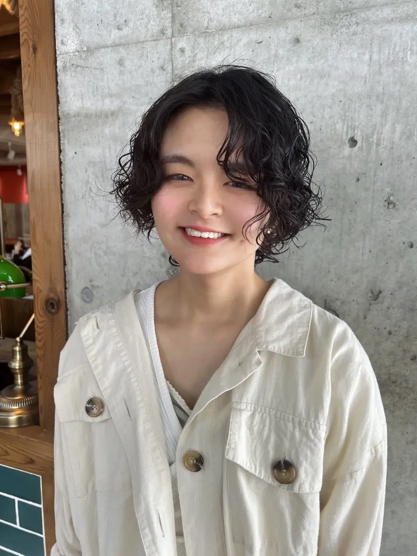 ショート パーマ カット パーマ トリートメント 🎨デザイン🥇 美髪・艶髪 日暮千敬のヘアスタイル